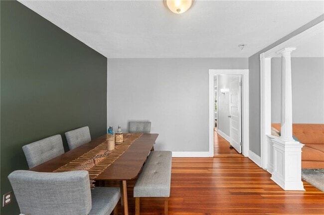 Photo - 360 Weeden St Unit 2