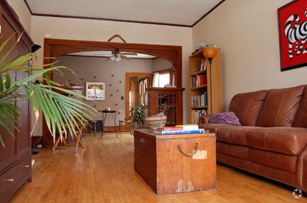Building Photo - 1504 27th Ave NE Unit First Floor Rental