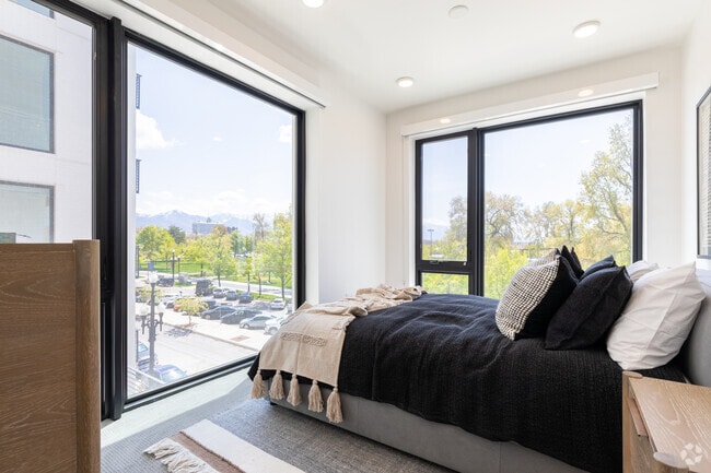 Interior Photo - Olive Rental