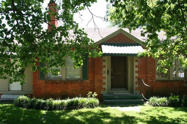 Building Photo - 2726 Windsor Ave Rental