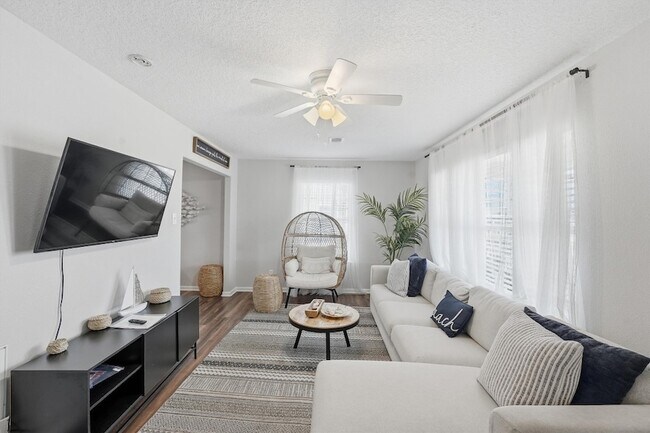 Photo - 2311 56th St