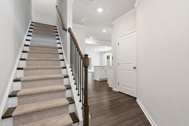 Photo - *PENDING APPLICATION* Ellis Walk 3be / 2.5ba Fenced-In Backyard Townhouse