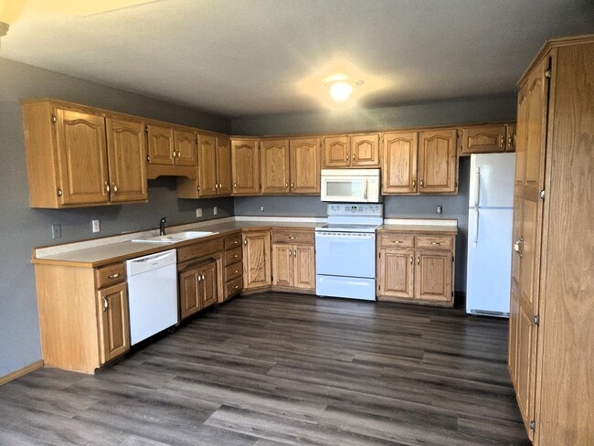 Photo - 714 Foxx Dr