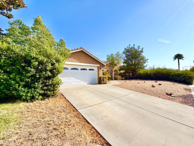 Photo - 102 Goldenrod Ave