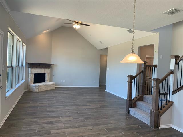Photo - 601 Long Prairie Dr