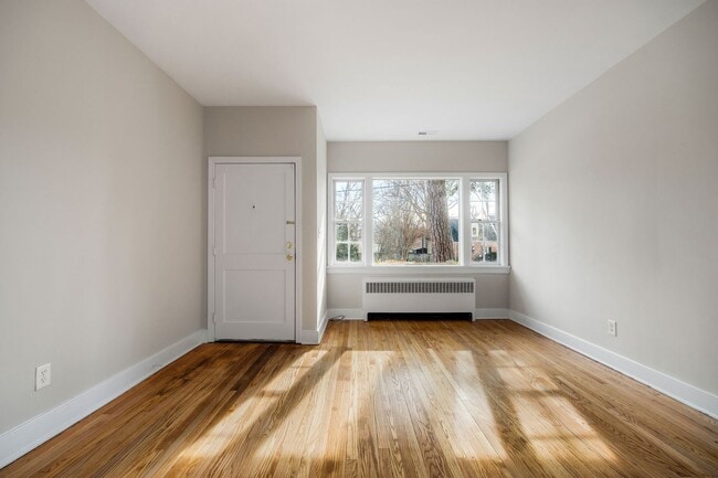 Photo - 2506 Kenmore Rd Unit W