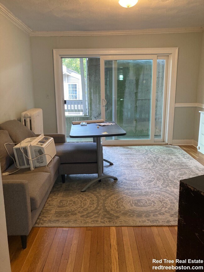 Photo - 15 Radnor Rd Unit 1