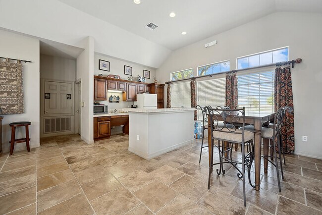 Fallbrook Ranch Apartments