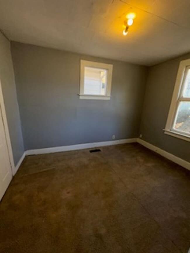 Photo - 658 E Louisiana St