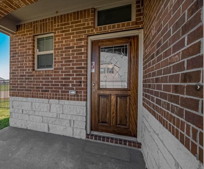 Building Photo - 101 Eliana Shores Dr