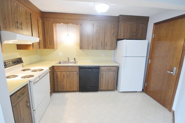 Photo - Holden Condo: 1 Bed 1 Bath