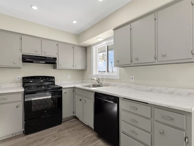 Photo - 5120 Woodbird Ct