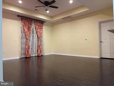 Photo - 1047 Halifax Pl
