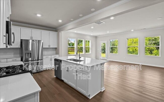 Photo - 1288 Maple Br Cir