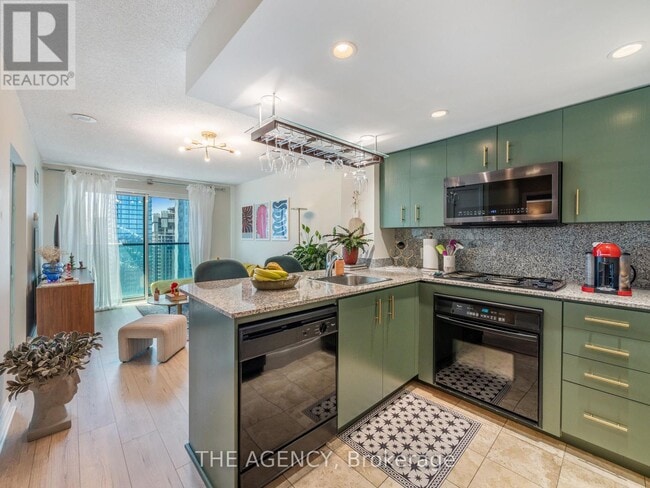 Photo - 8 Park Rd Unit 3301