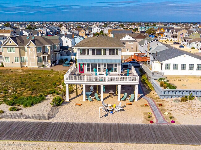 2102 Oceanfront
