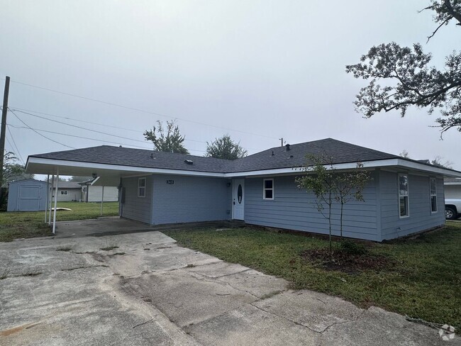 Building Photo - Remodeled 3/1! Rental