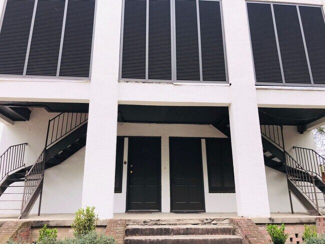1503 Stanford Ave