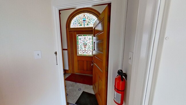 Photo - 200 Carlisle St