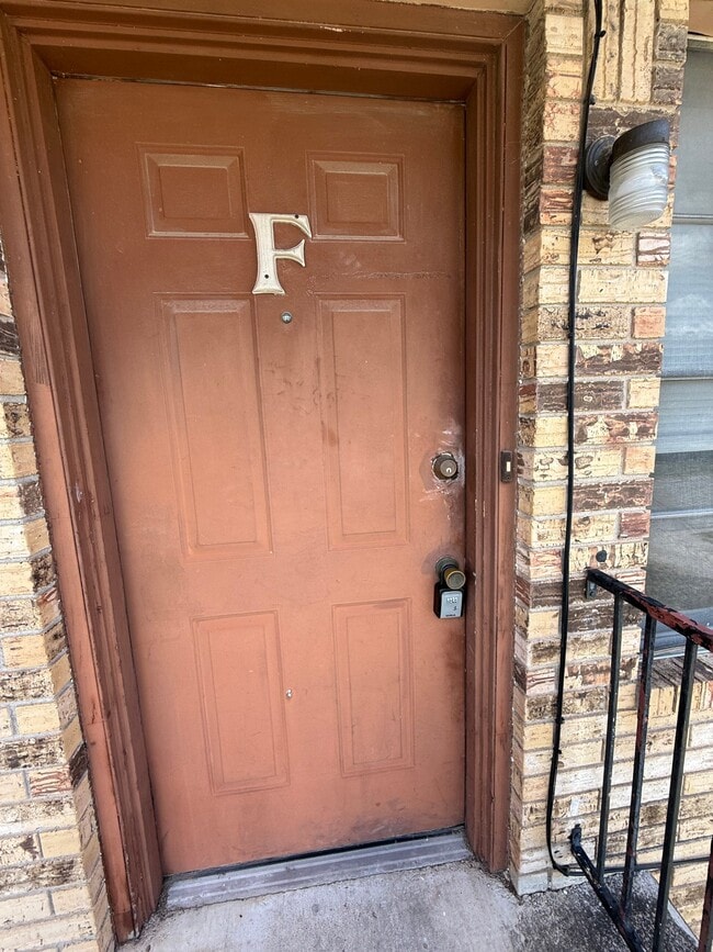 Photo - 401 N 4th St Unit F