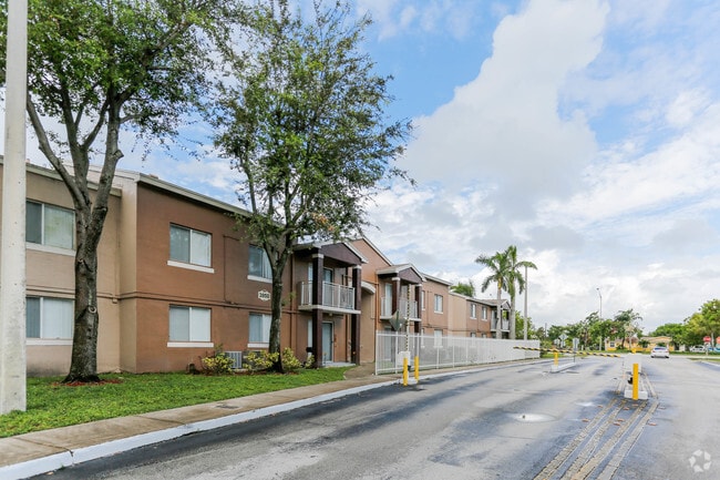 Building Photo - Douglas Pointe Rental