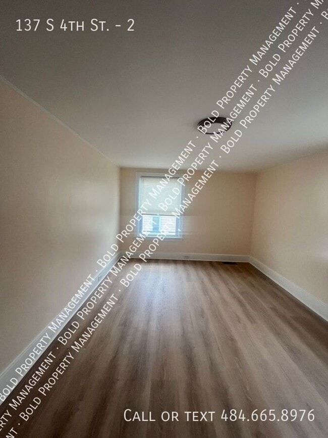 Photo - 137 S 4th St Unit 2