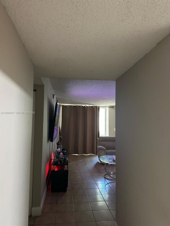 Photo - 10000 NW 80th Ct Unidad 2433