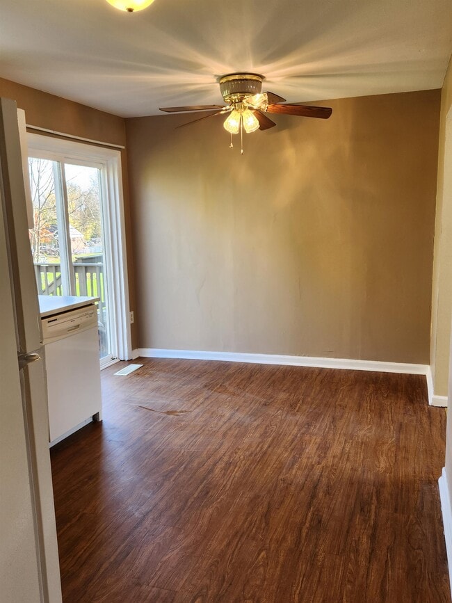 Photo - 14 Windsor Ct