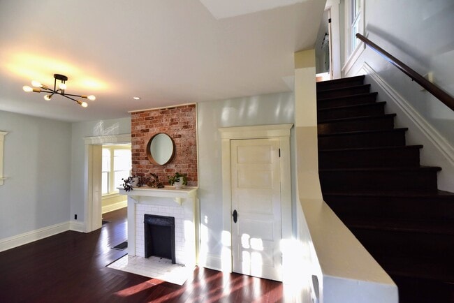 Photo - 240 E Duncan St