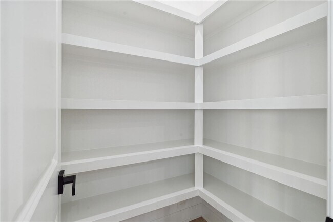 Photo - 6528 Weston St