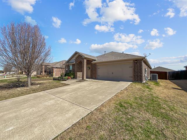 Photo - 1303 Savannah Ridge Dr House