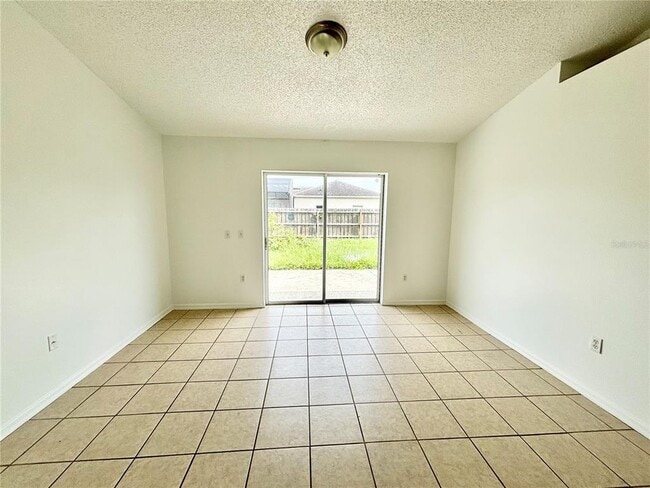 Photo - 362 Aylesbury Ct