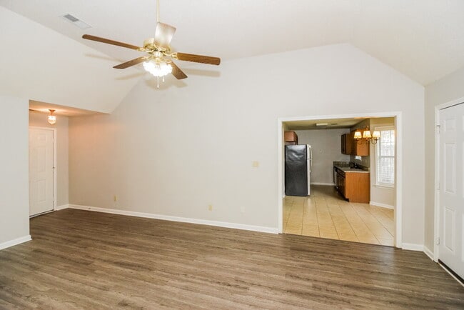 7099 Country Walk Dr