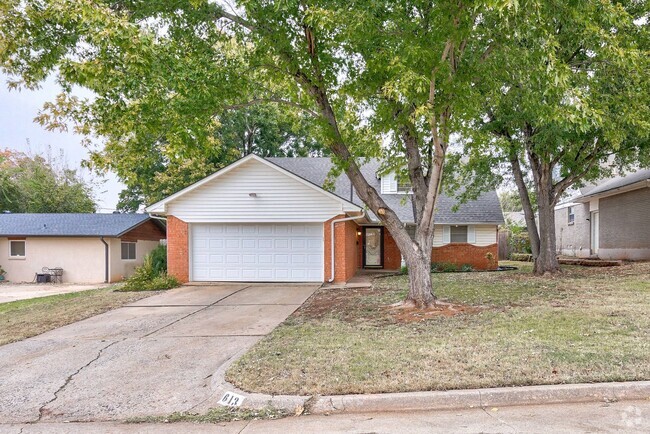 Building Photo - 5 Bed, 2.5 Bath home In Edmond, OK