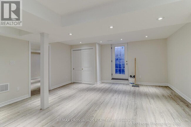 Photo - 305 Old Harwood Ave