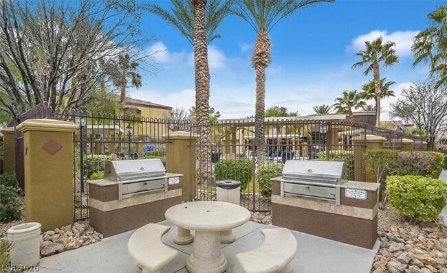 Photo - 950 Seven Hills Dr Unit 1422