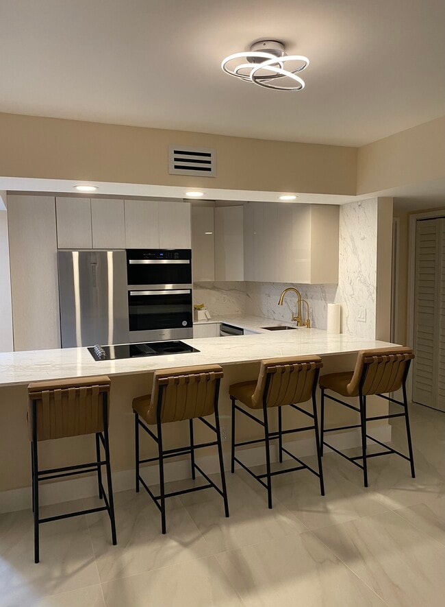Building Photo - 500 Three Islands Blvd Unit 214A