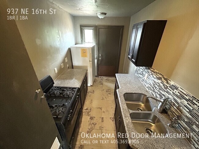 Photo - 937 NE 16th St