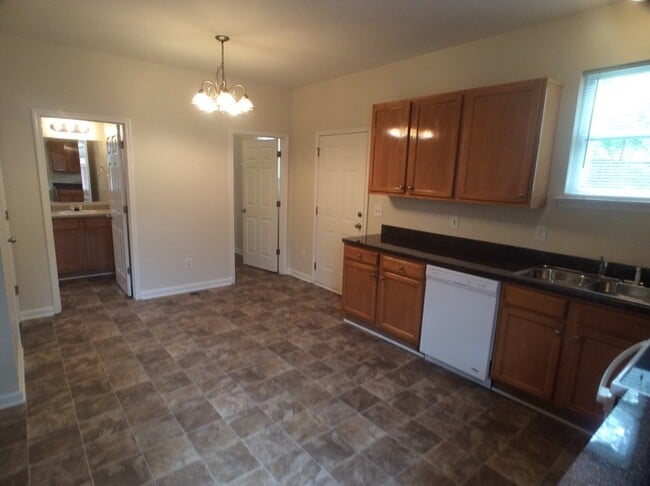 Photo - 854 N Grand Ave NW
