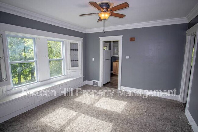 Photo - 12007 Parkview Ave