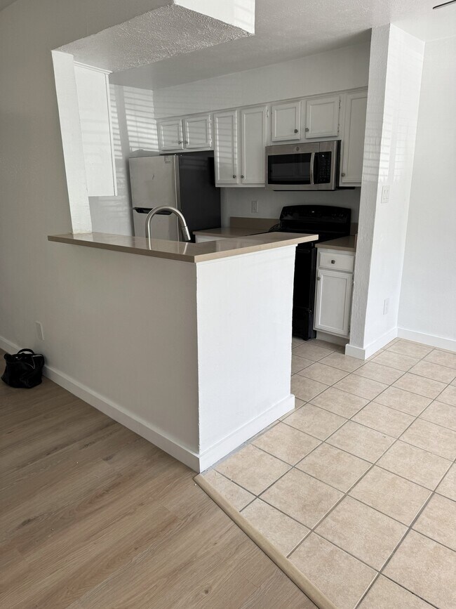 Photo - 5418 Lakeview Pkwy