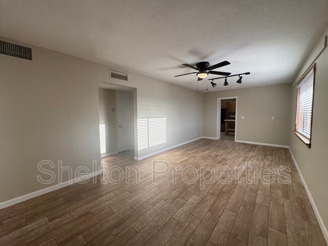 Photo - 2910 N 193rd Ave