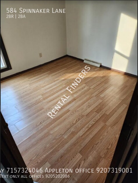 Photo - 584 Spinnaker Ln
