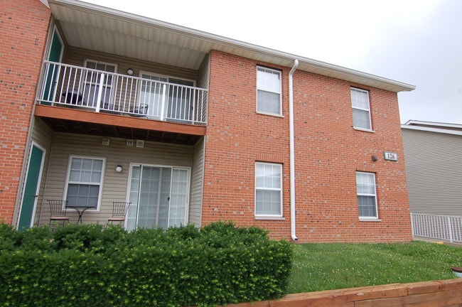 Photo - Somerset Place Apts.