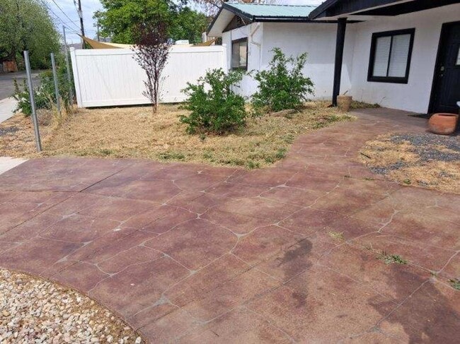 Building Photo - SAM 90 Unit #A (Casita)
