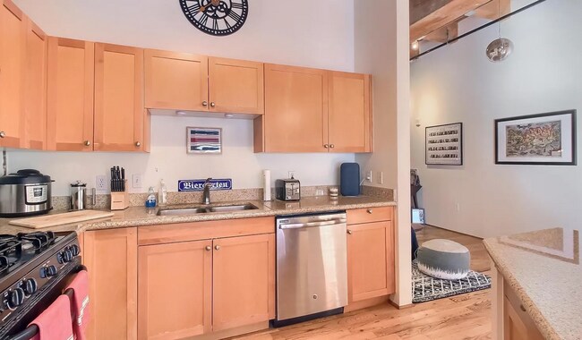 Photo - 2960 Inca St Unit 106