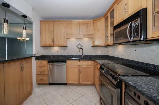 Photo - 6007 N Sheridan Rd Unit 32C