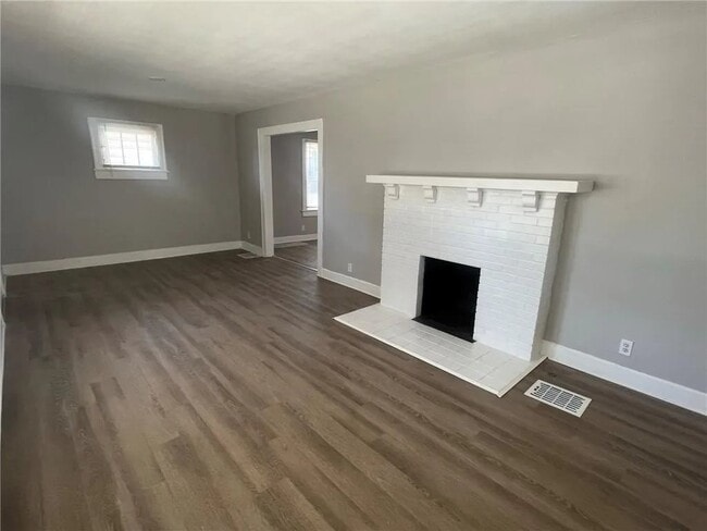 Photo - 2430 Indianapolis Ave