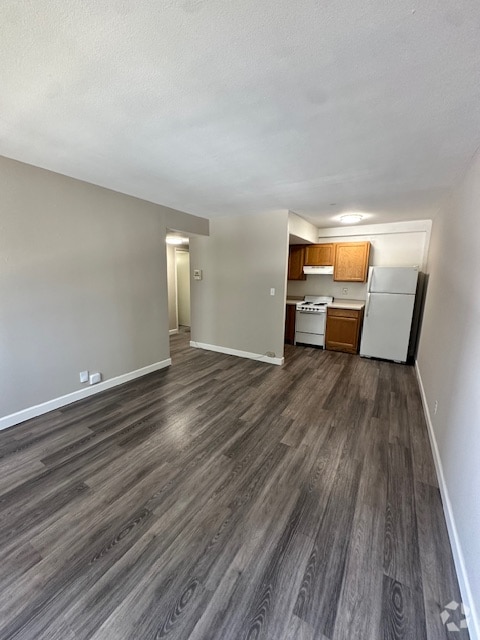 Building Photo - 1646 N Prospect Ave Rental