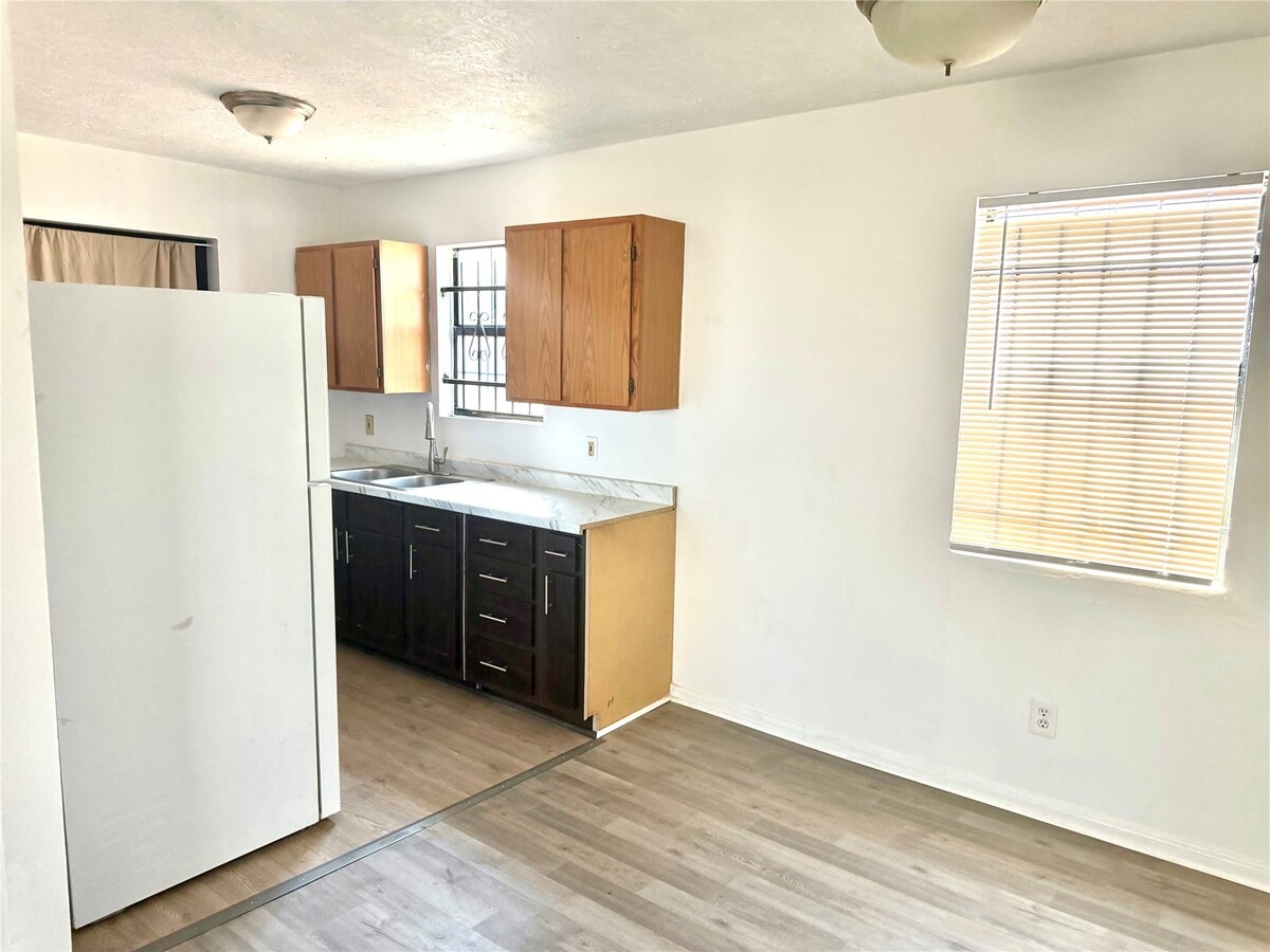 Photo - 710 Fields St